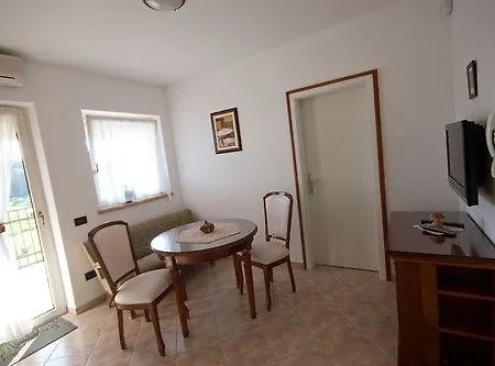 Ξενοδοχείο Vizula 3*